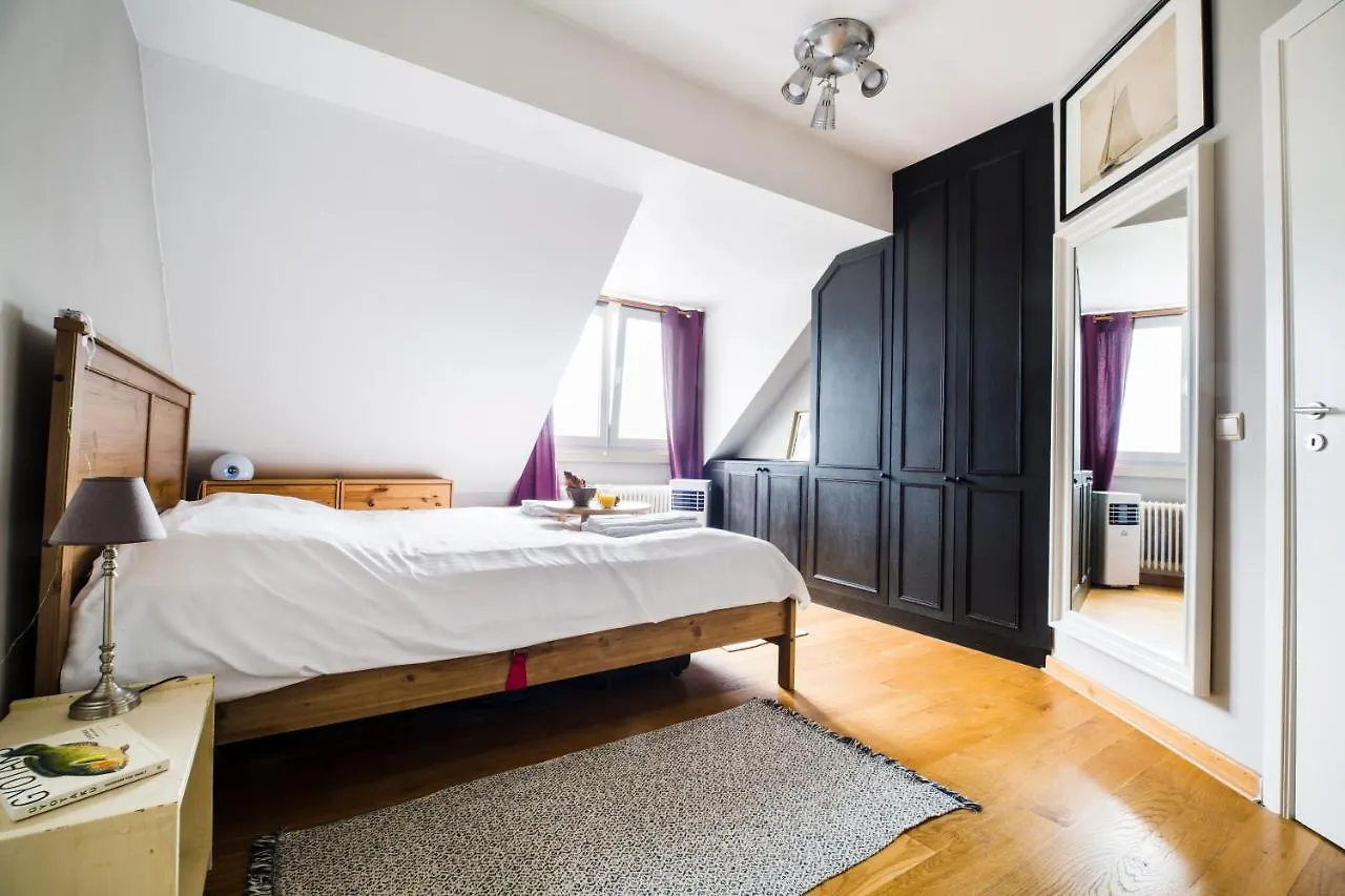 Brussels Eu Cosy Duplex Residence 0*,